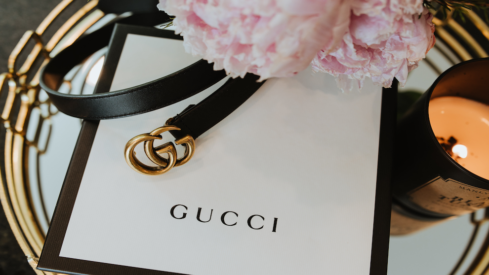 ACCESORIOS →