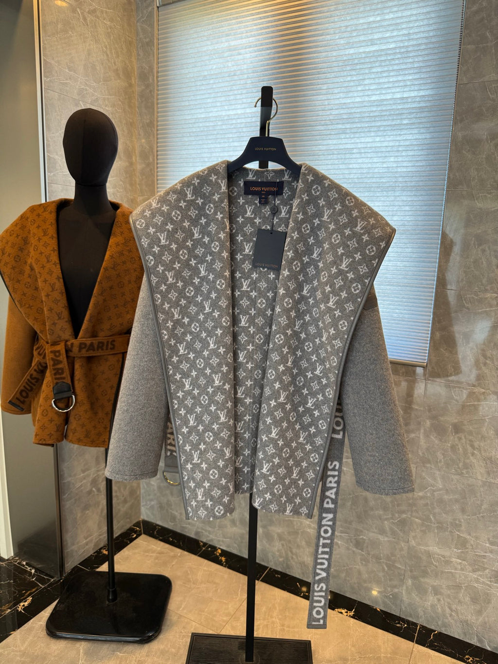 Chaqueta Louis Vuitton - Estilo 20 CALIDAD ORIGINAL
