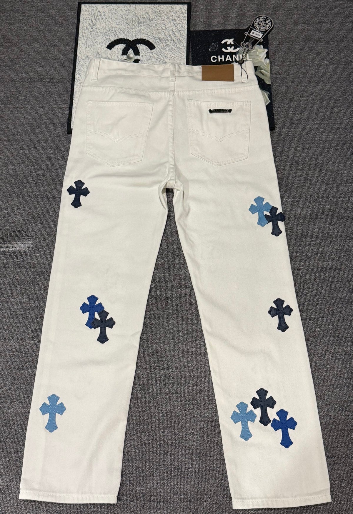 Pantalón Chrome Hearts blanco jeans con azul patchwork cuero CALIDAD ORIGINAL
