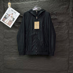 Chaqueta Burberry 2025 nuevo Horse Emblem Badge Back con Letter logo Couple con capucha con cremallera CALIDAD ORIGINAL