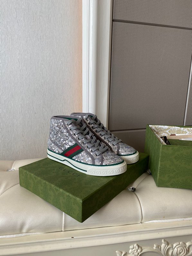 Zapatillas Gucci Casual - Modelo 054