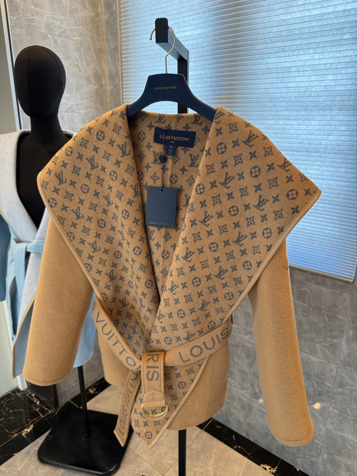 Chaqueta Louis Vuitton - Estilo 18 CALIDAD ORIGINAL