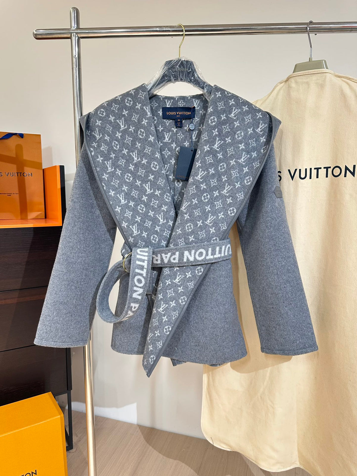 Chaqueta Louis Vuitton - Estilo 51 CALIDAD ORIGINAL