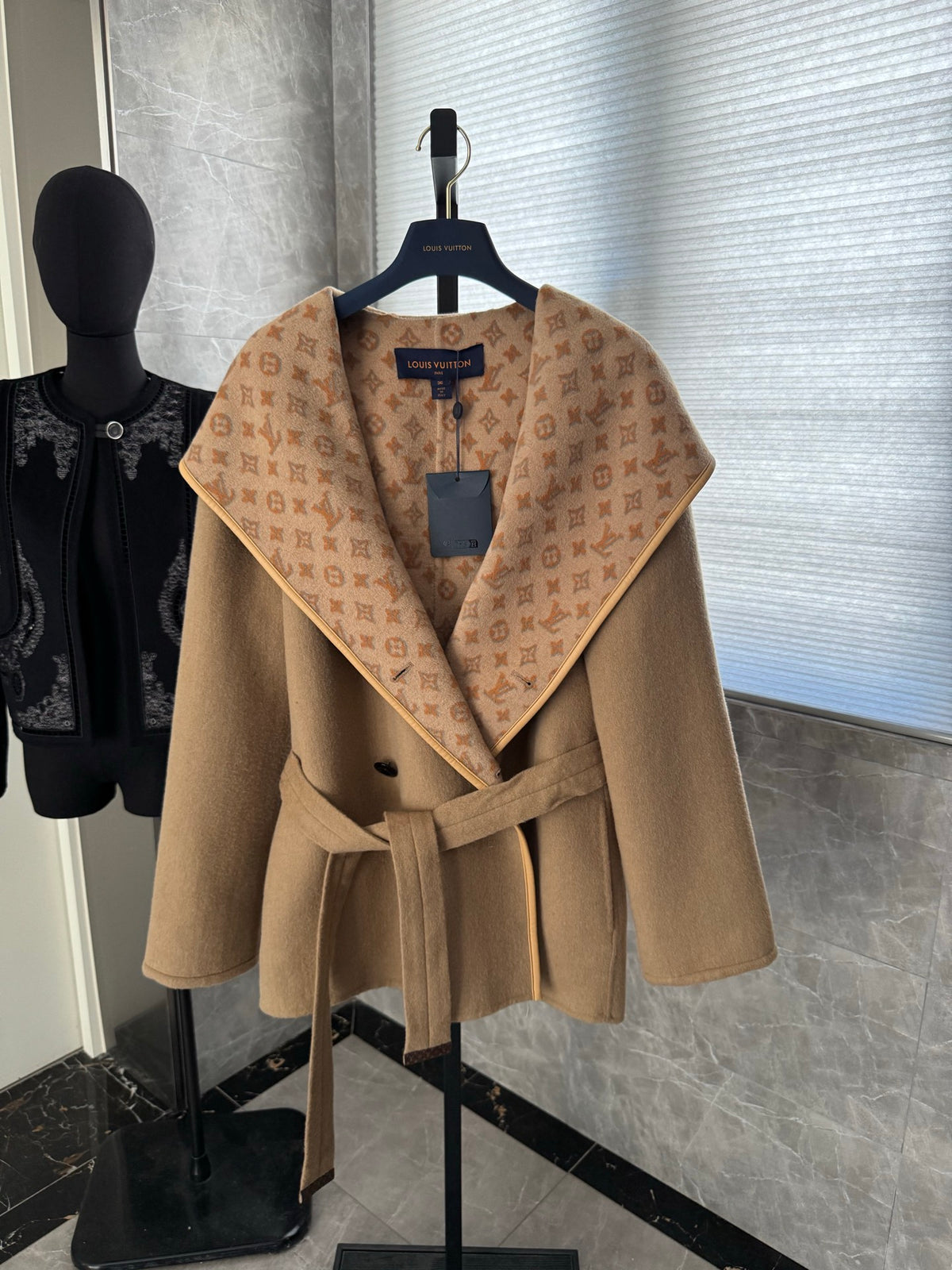 Chaqueta Louis Vuitton - Estilo 22 CALIDAD ORIGINAL
