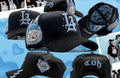 Gorra LA con monstruo azul llorando