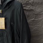 Chaqueta Burberry 2025 nuevo Horse Emblem Badge Back con Letter logo Couple con capucha con cremallera CALIDAD ORIGINAL