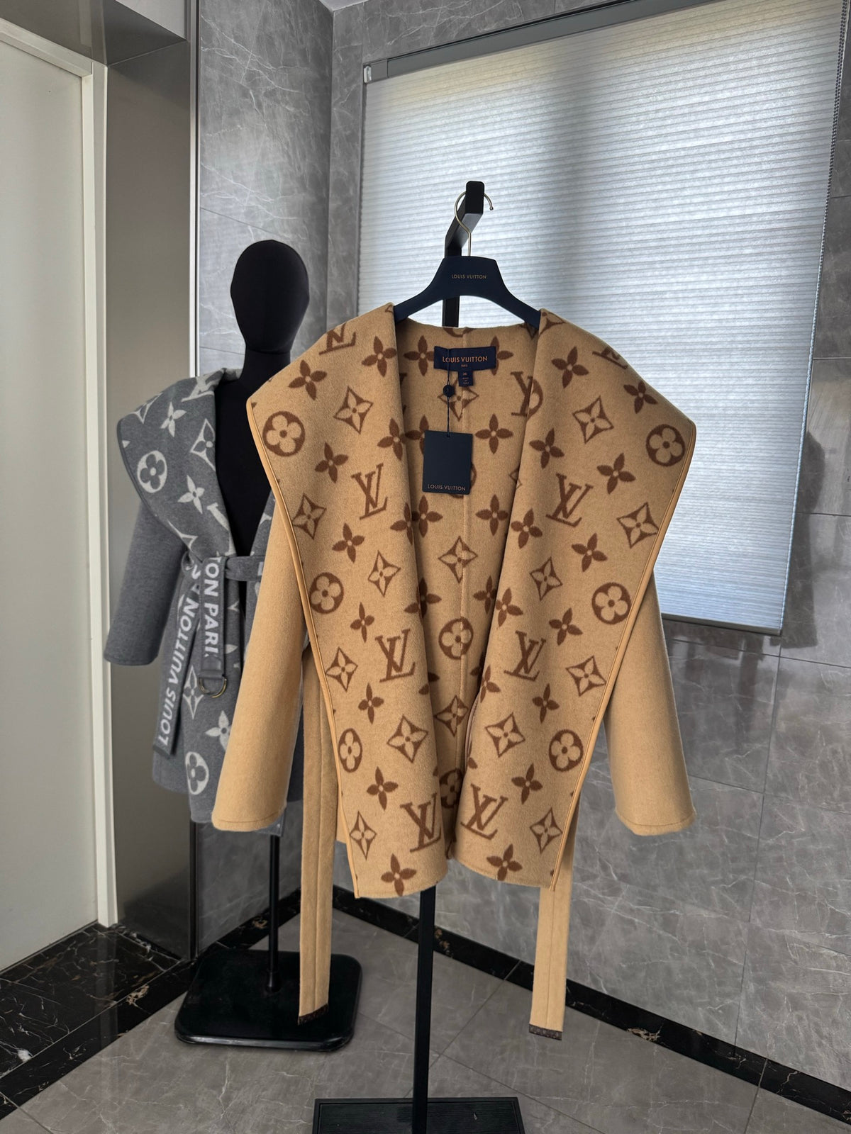Chaqueta Louis Vuitton - Estilo 17 CALIDAD ORIGINAL