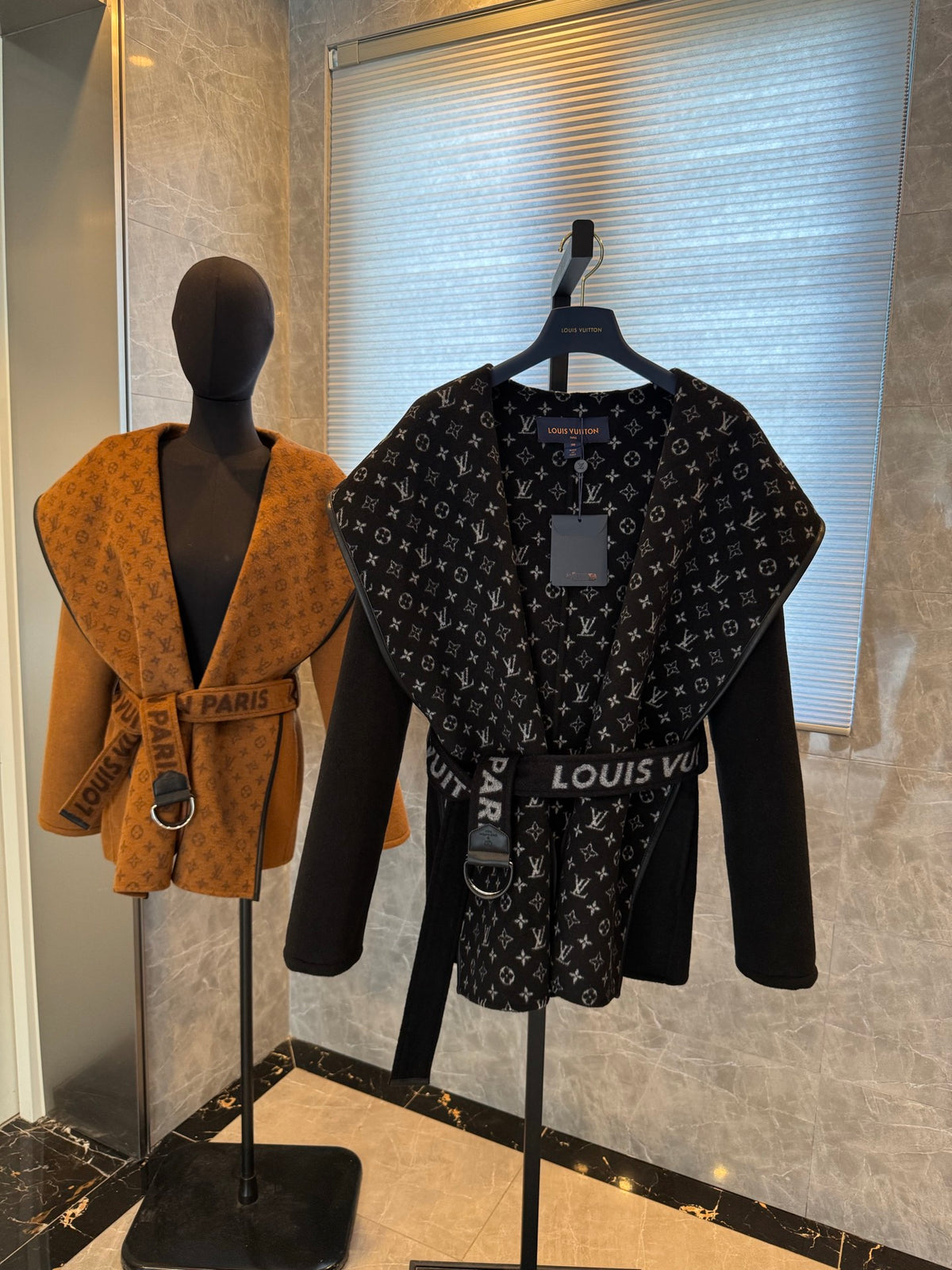 Chaqueta Louis Vuitton - Estilo 21 CALIDAD ORIGINAL