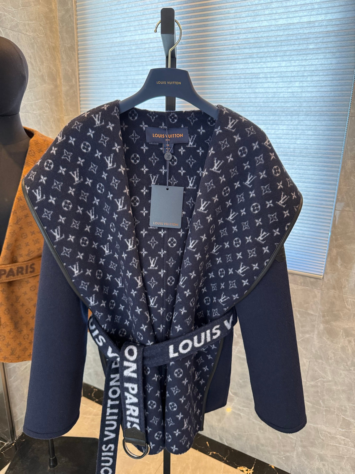 Chaqueta Louis Vuitton - Estilo 19 CALIDAD ORIGINAL