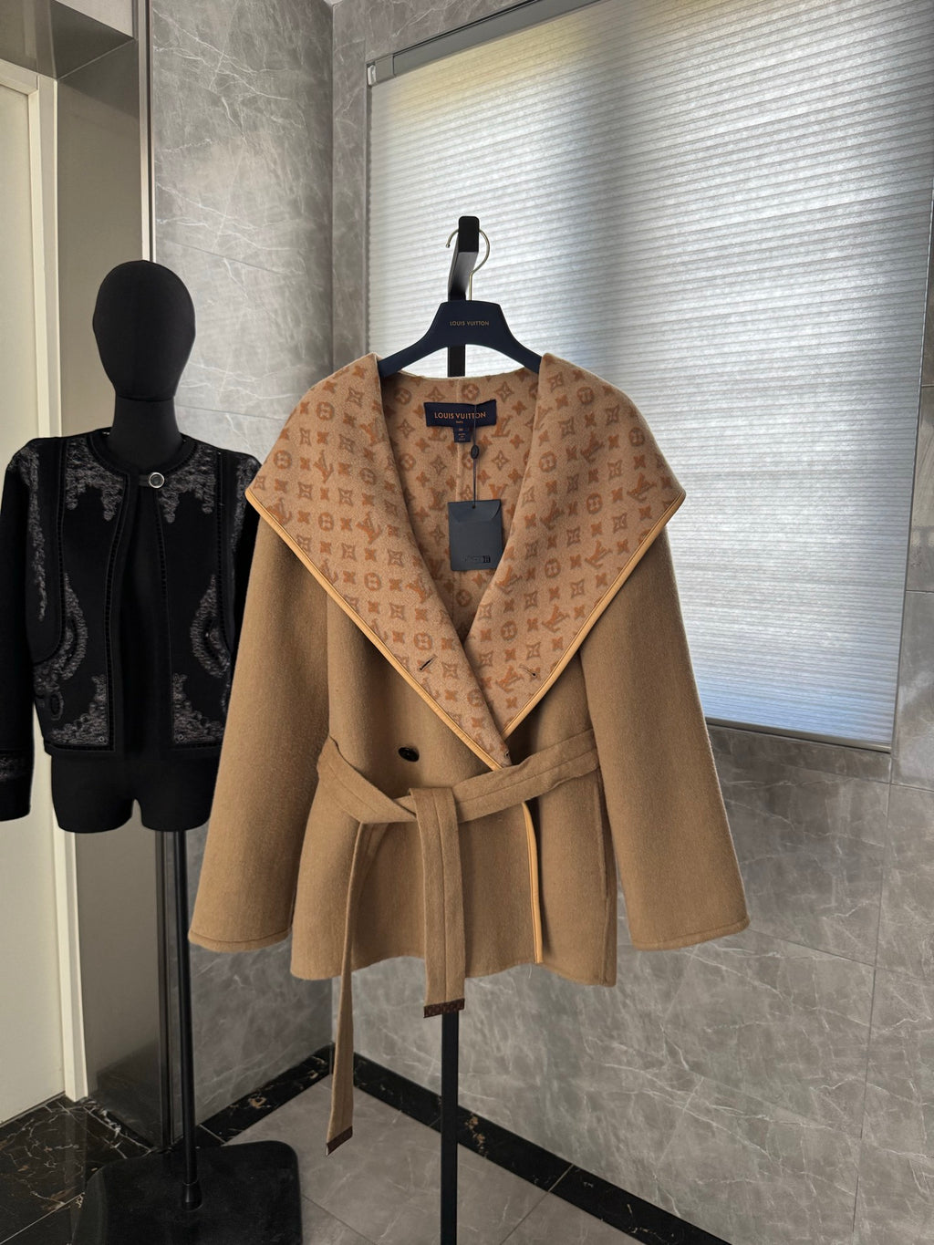 Chaqueta Louis Vuitton - Estilo 22 CALIDAD ORIGINAL