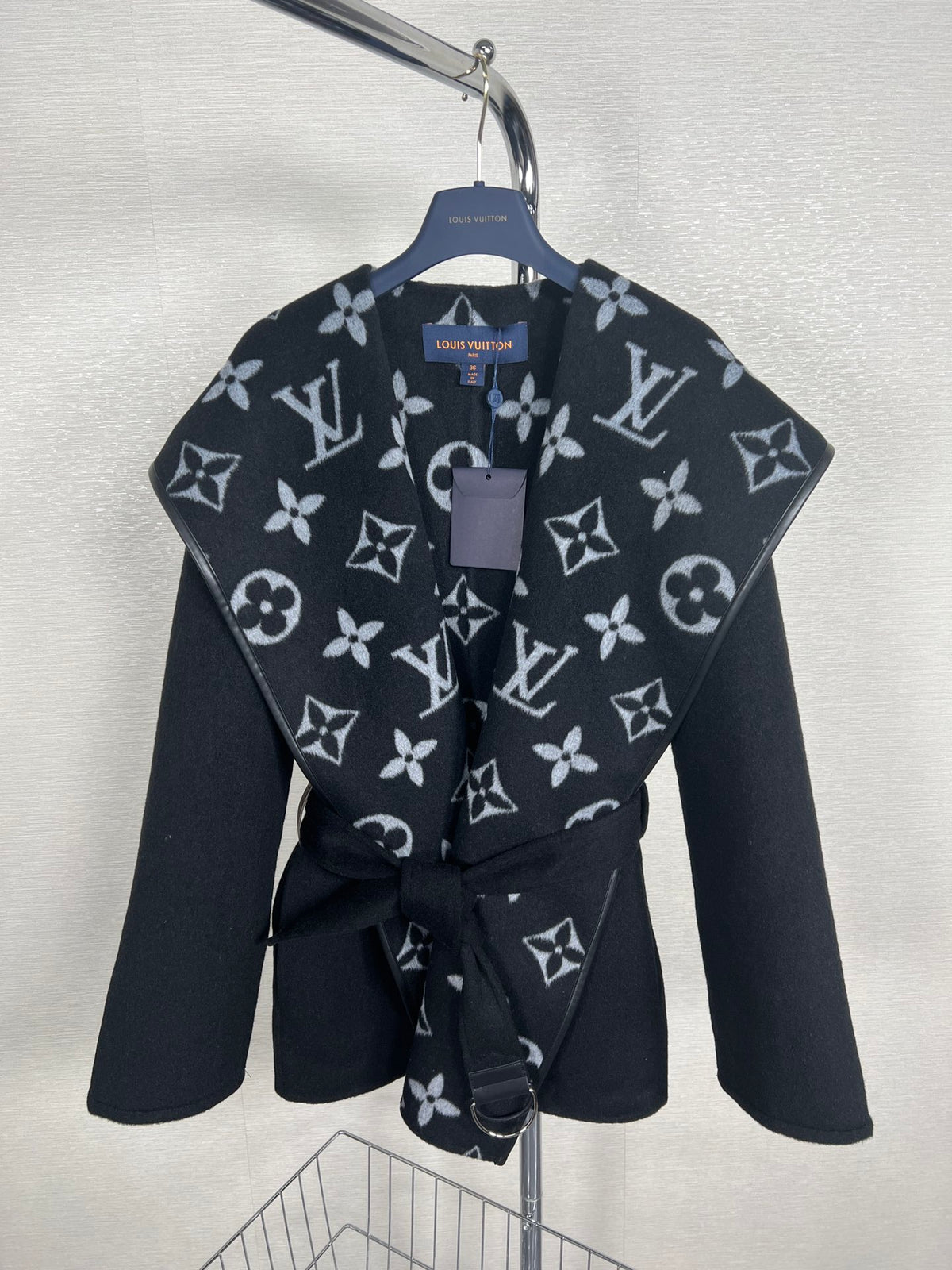 Chaqueta Louis Vuitton - Estilo 33 CALIDAD ORIGINAL