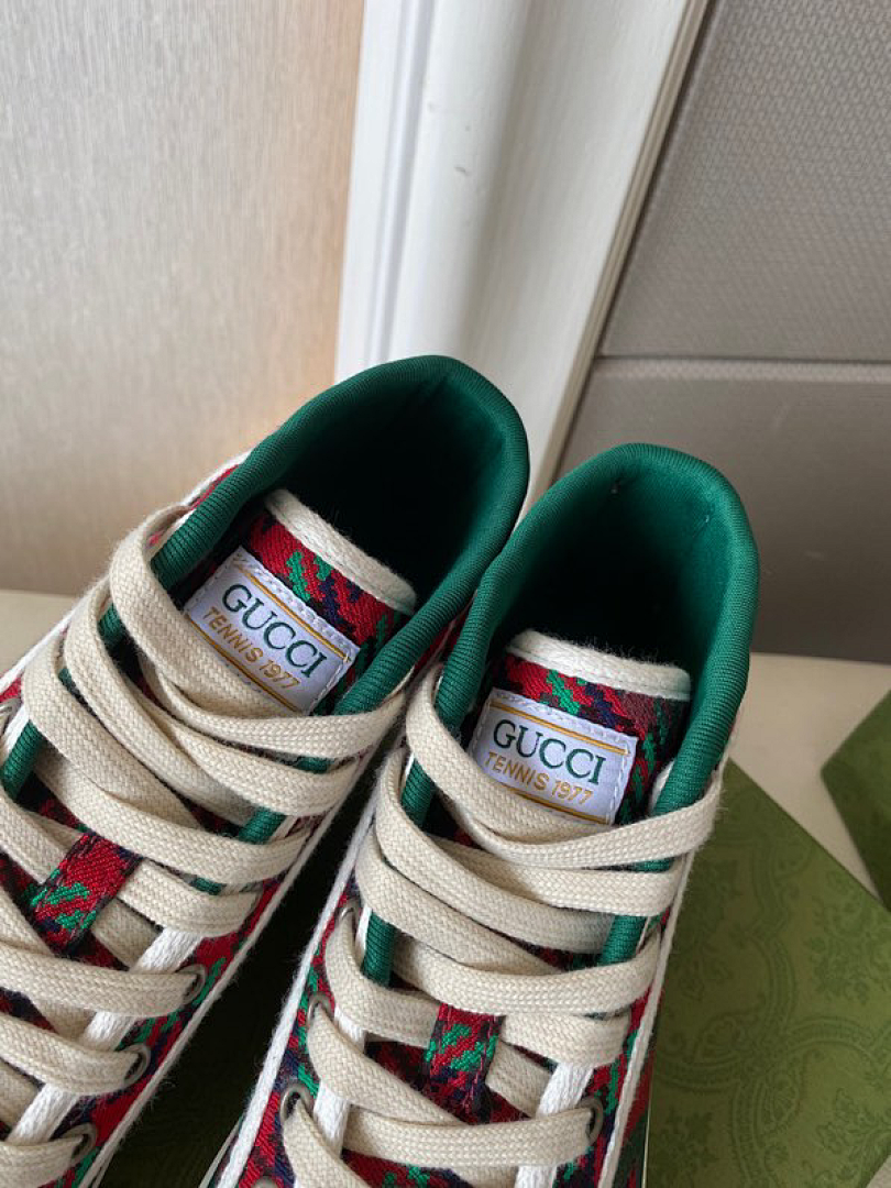 Zapatillas Gucci Casual - Modelo 050
