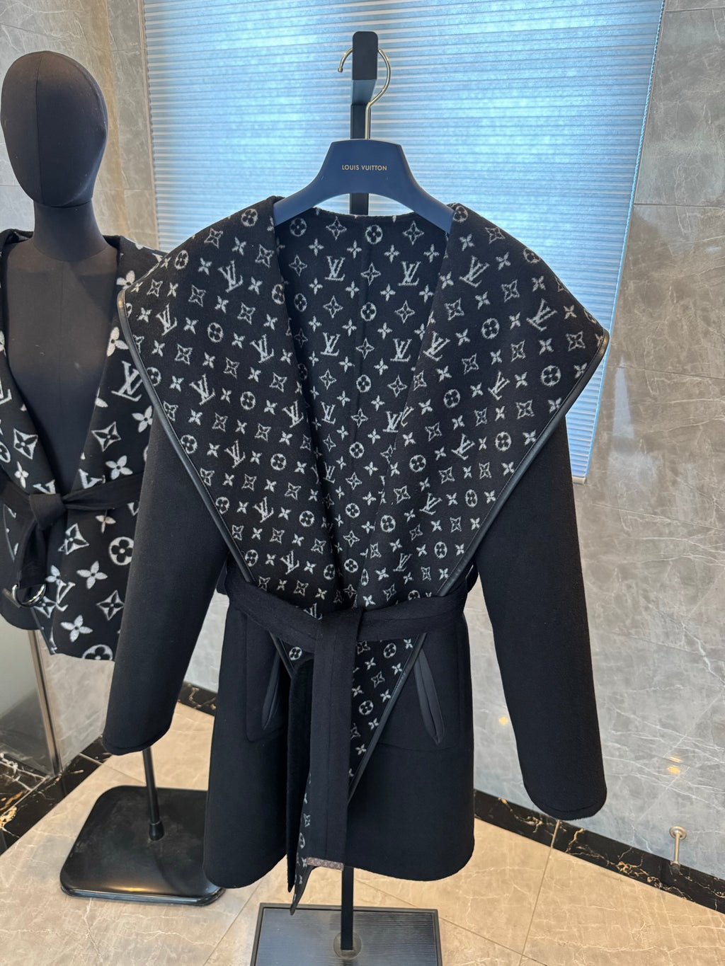Chaqueta Louis Vuitton - Estilo 10 CALIDAD ORIGINAL