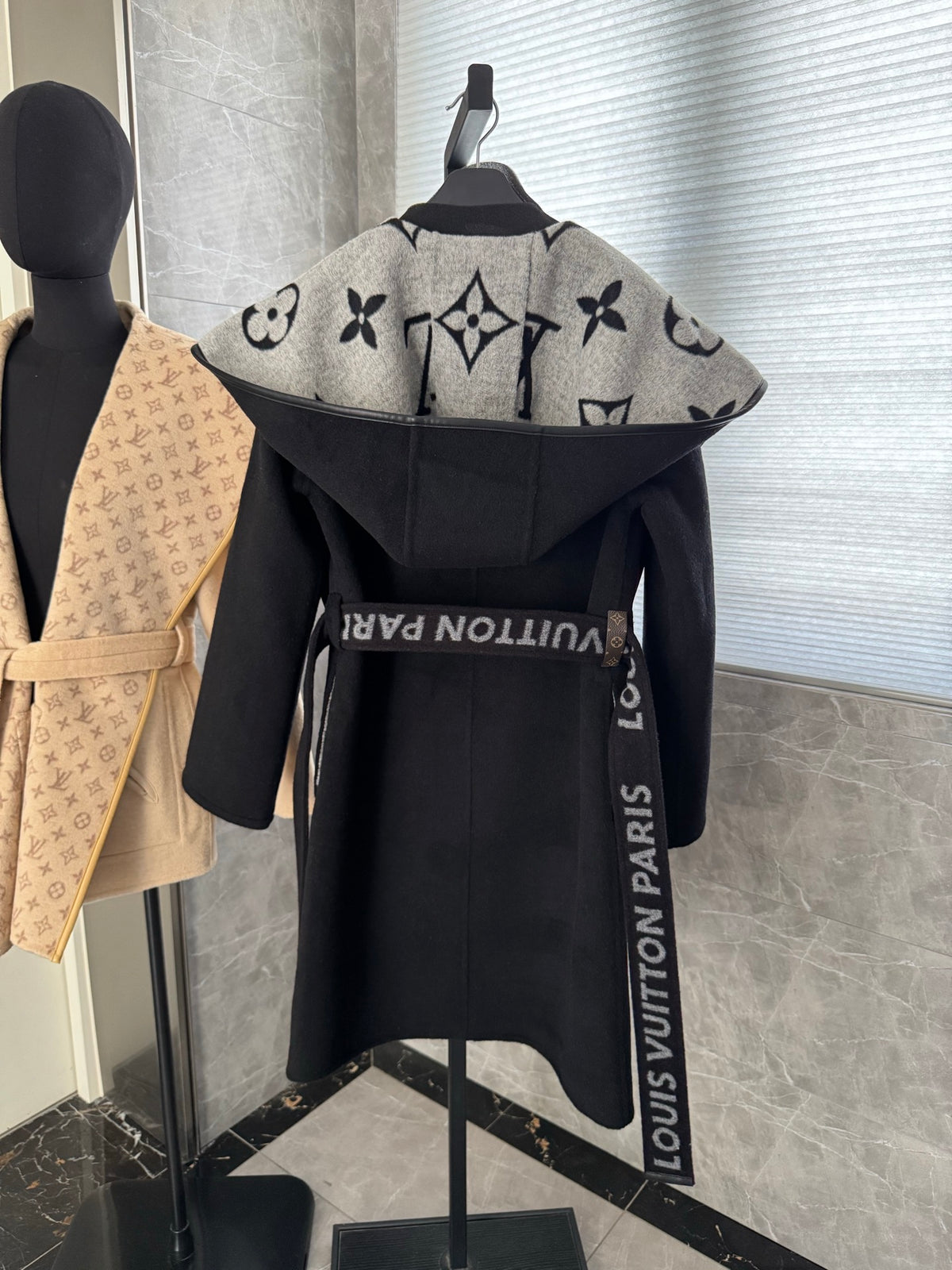 Chaqueta Louis Vuitton - Estilo 24 CALIDAD ORIGINAL