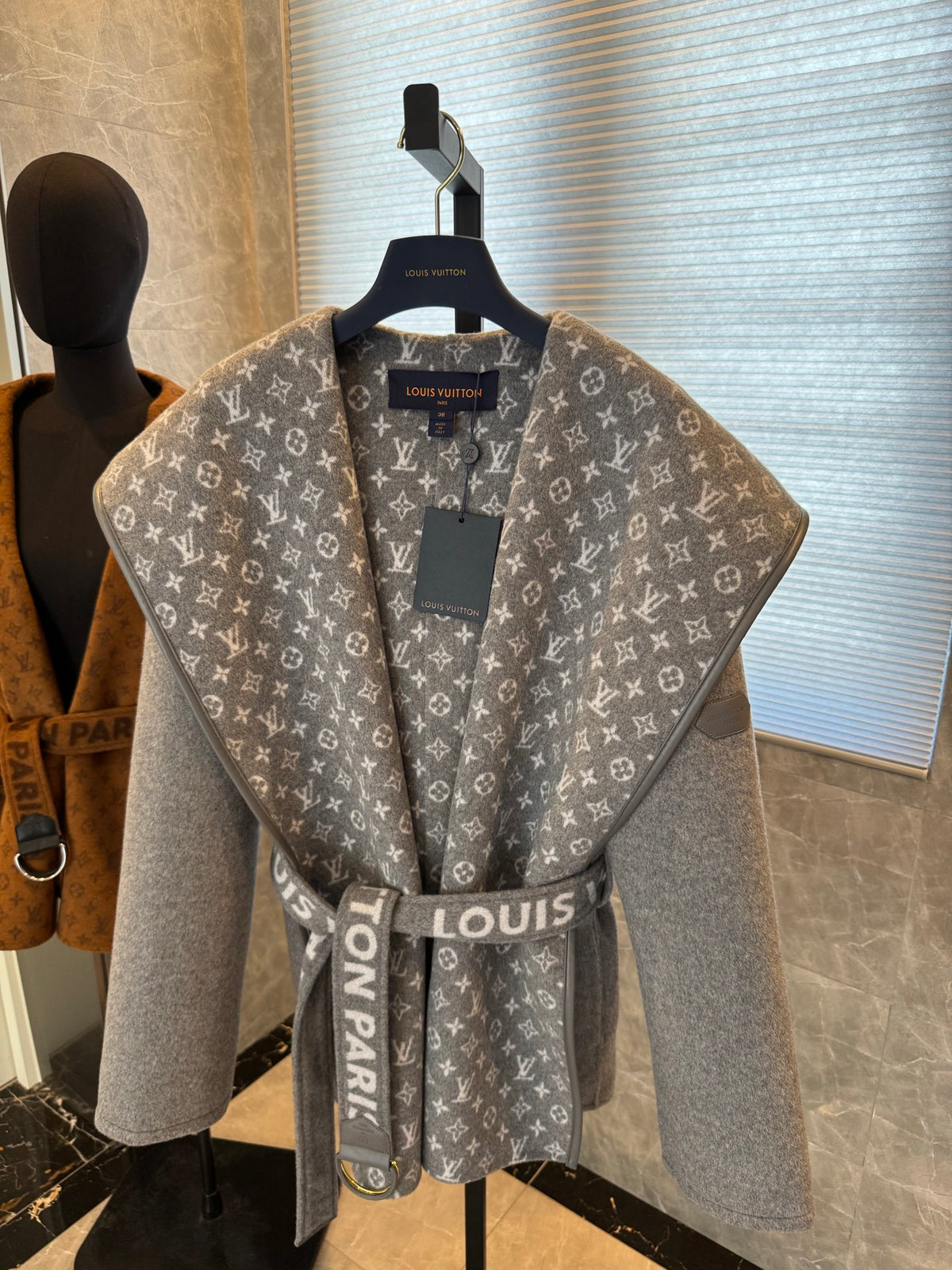 Chaqueta Louis Vuitton - Estilo 20 CALIDAD ORIGINAL