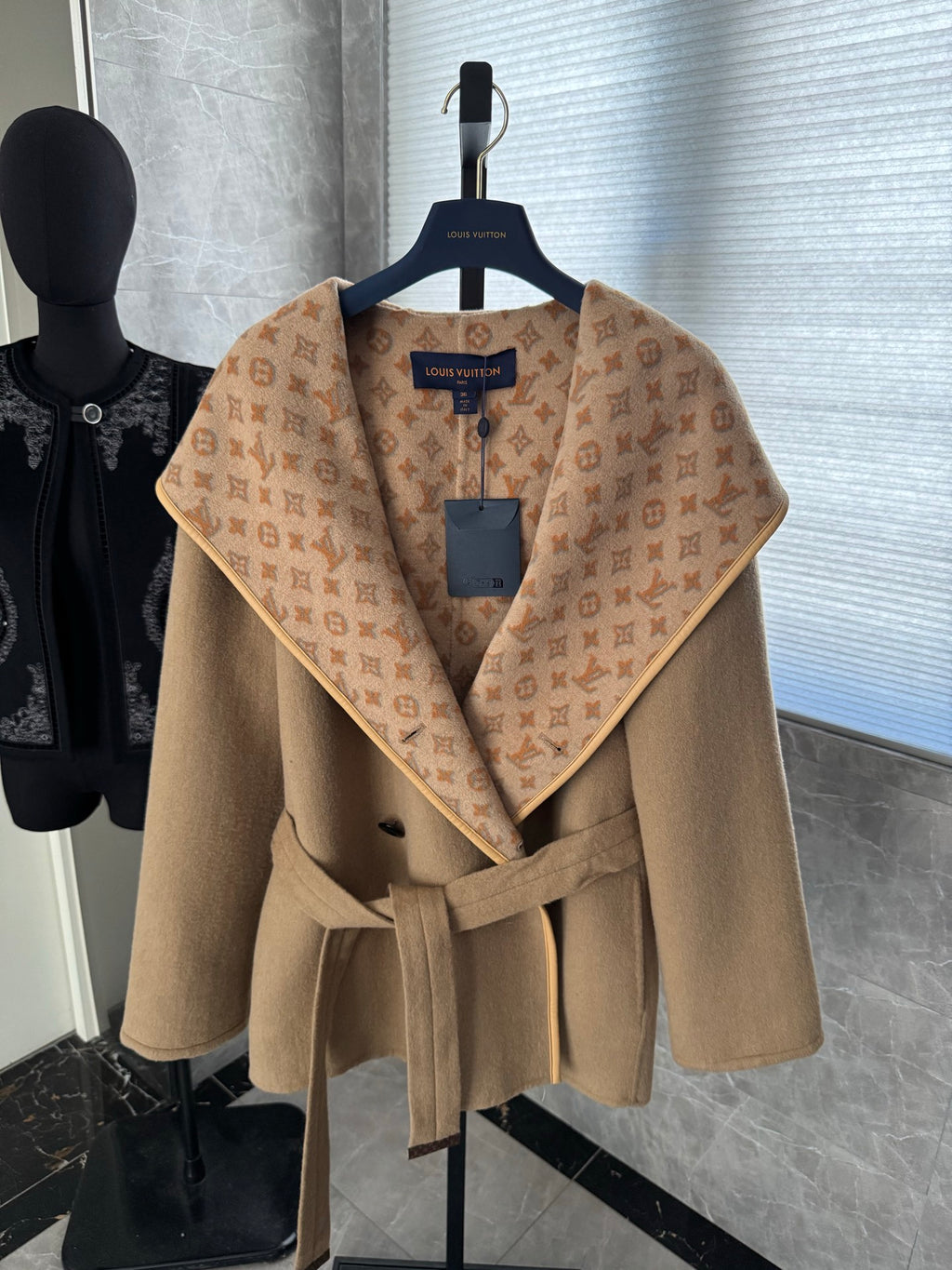 Chaqueta Louis Vuitton - Estilo 22 CALIDAD ORIGINAL