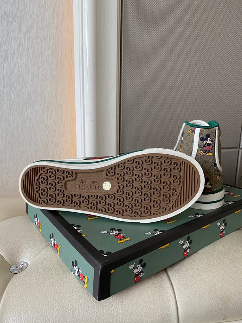 Zapatillas Gucci Casual - Modelo 052