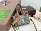 Cartera GG Emblem Small / Mini Tote