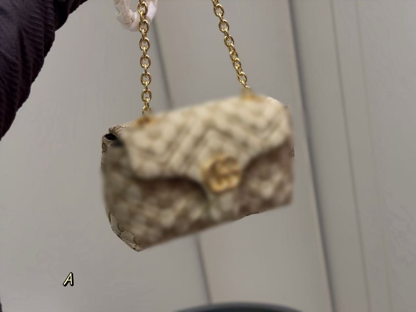 Gucci Shoulder Bag