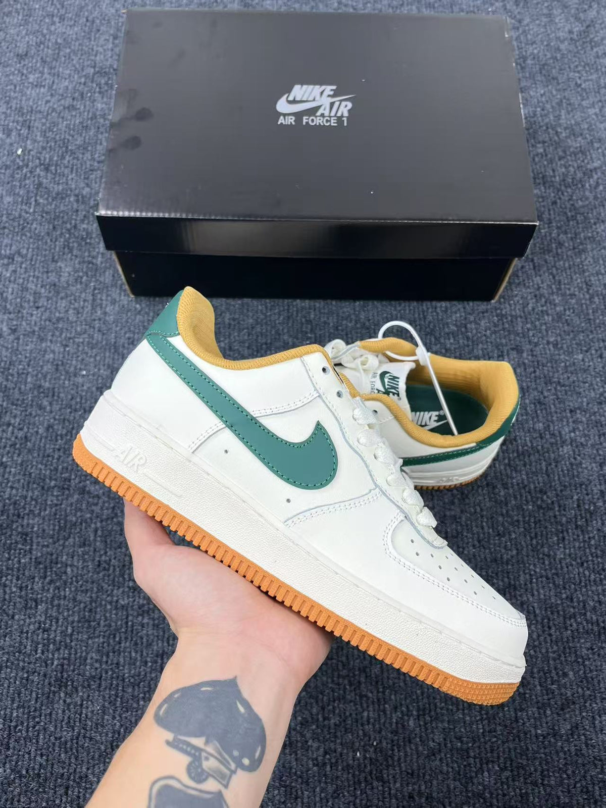 Air Force One - Beige