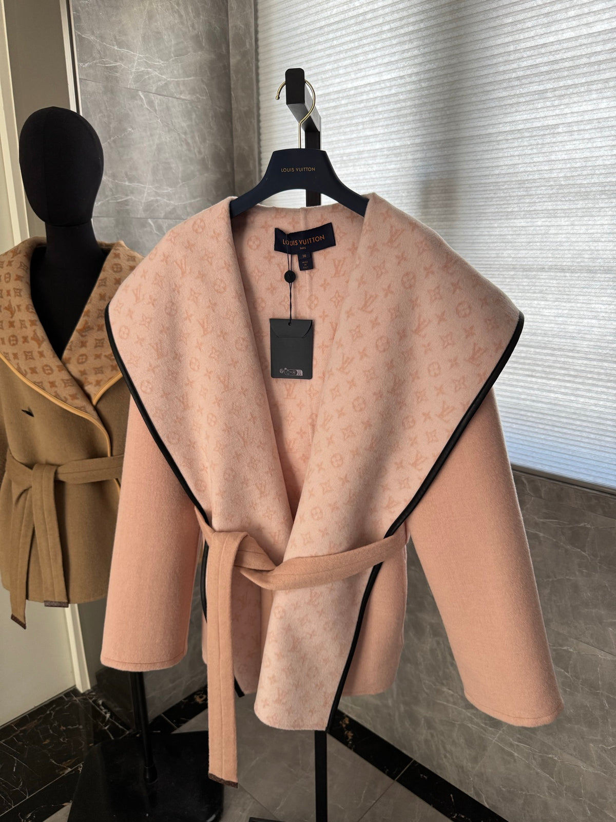Chaqueta Louis Vuitton - Estilo 23 CALIDAD ORIGINAL