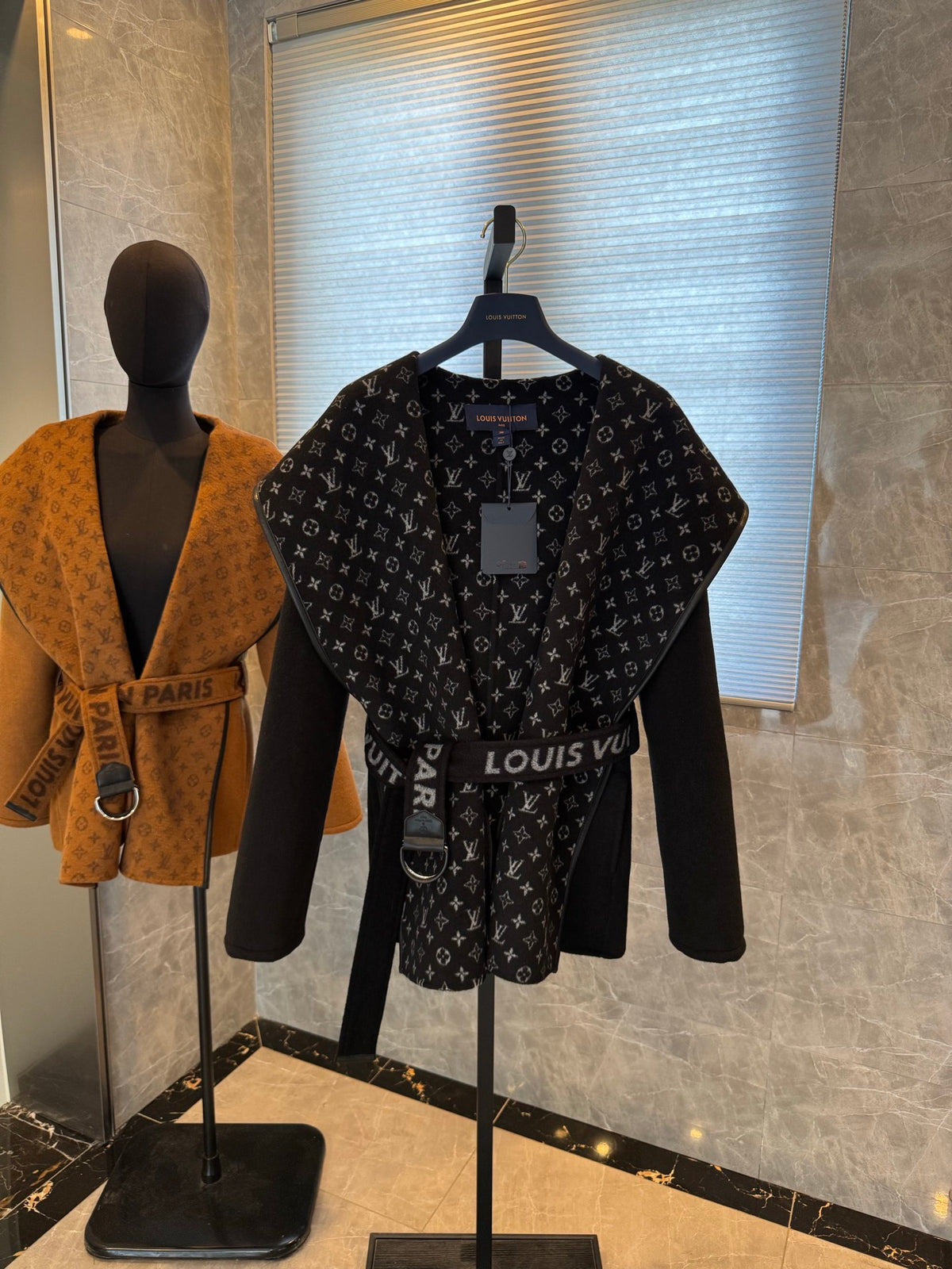 Chaqueta Louis Vuitton - Estilo 21 CALIDAD ORIGINAL