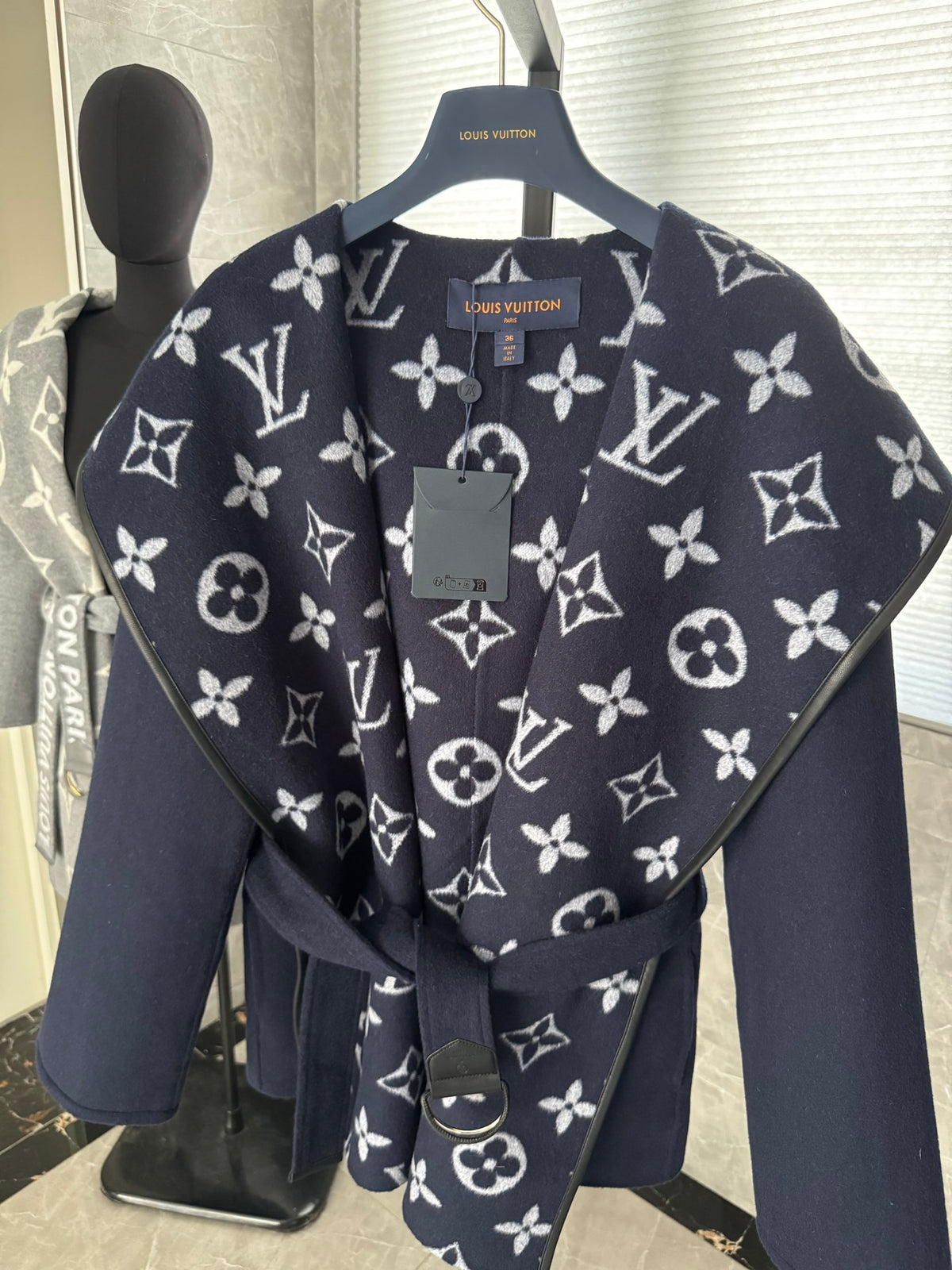 Chaqueta Louis Vuitton - Estilo 31 CALIDAD ORIGINAL