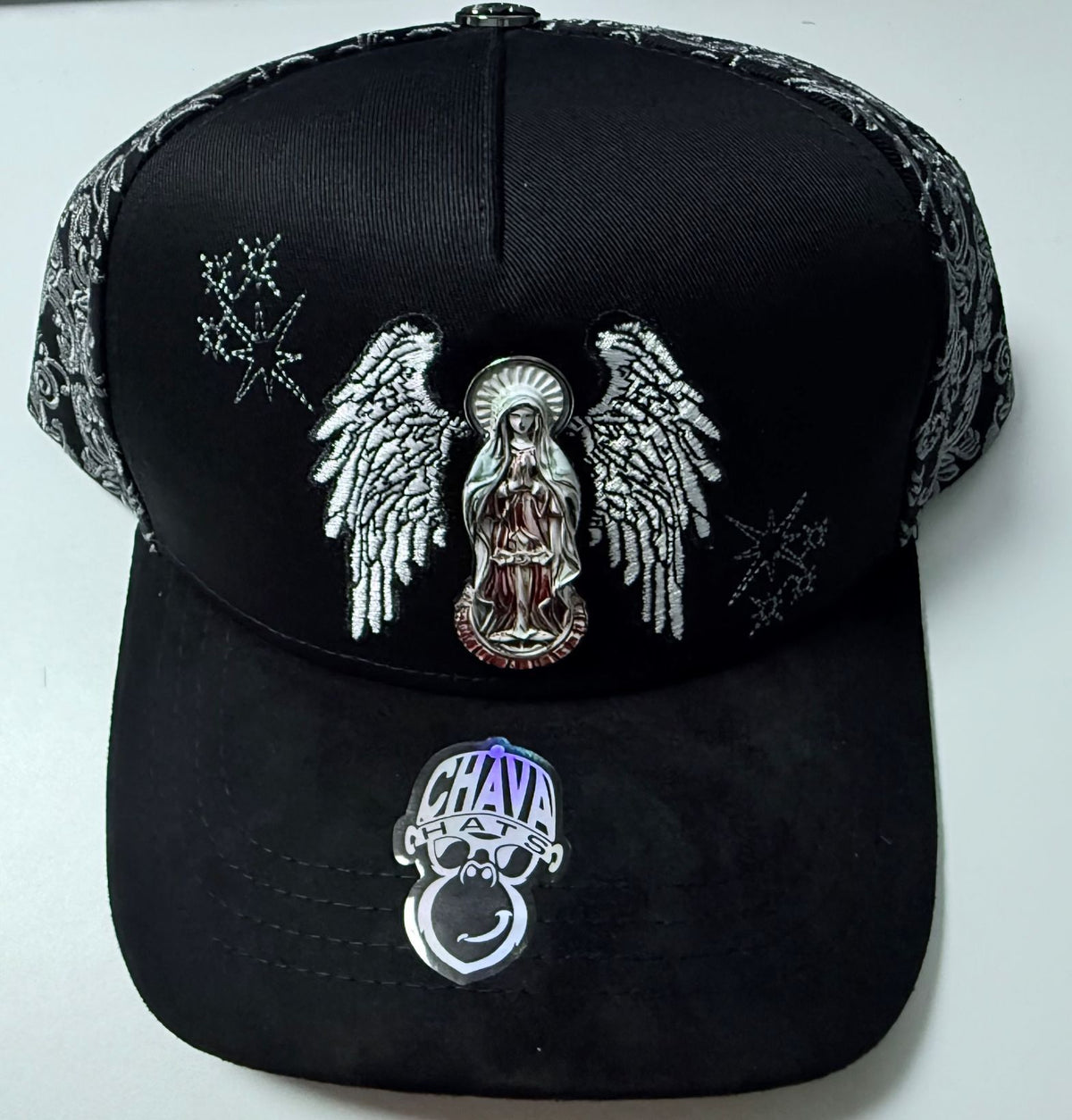 Gorra Alas de ángel con Virgen/santo y dije