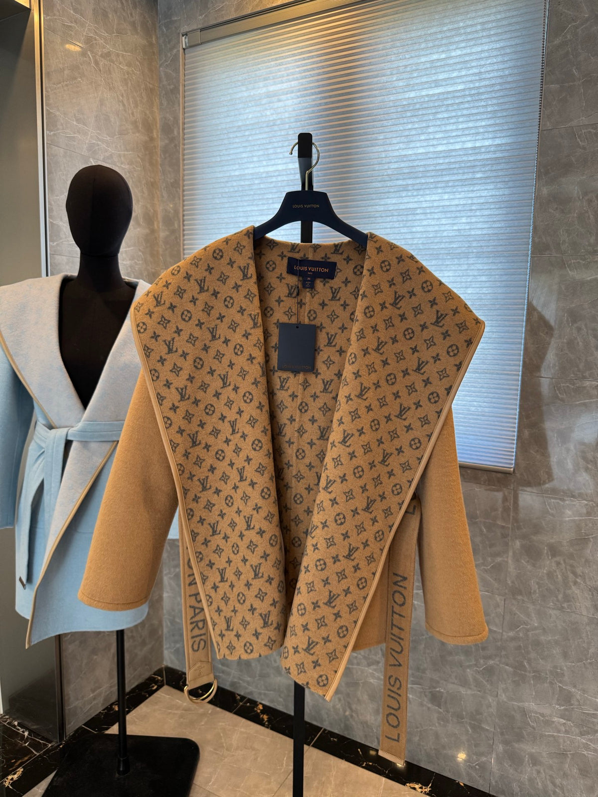 Chaqueta Louis Vuitton - Estilo 18 CALIDAD ORIGINAL