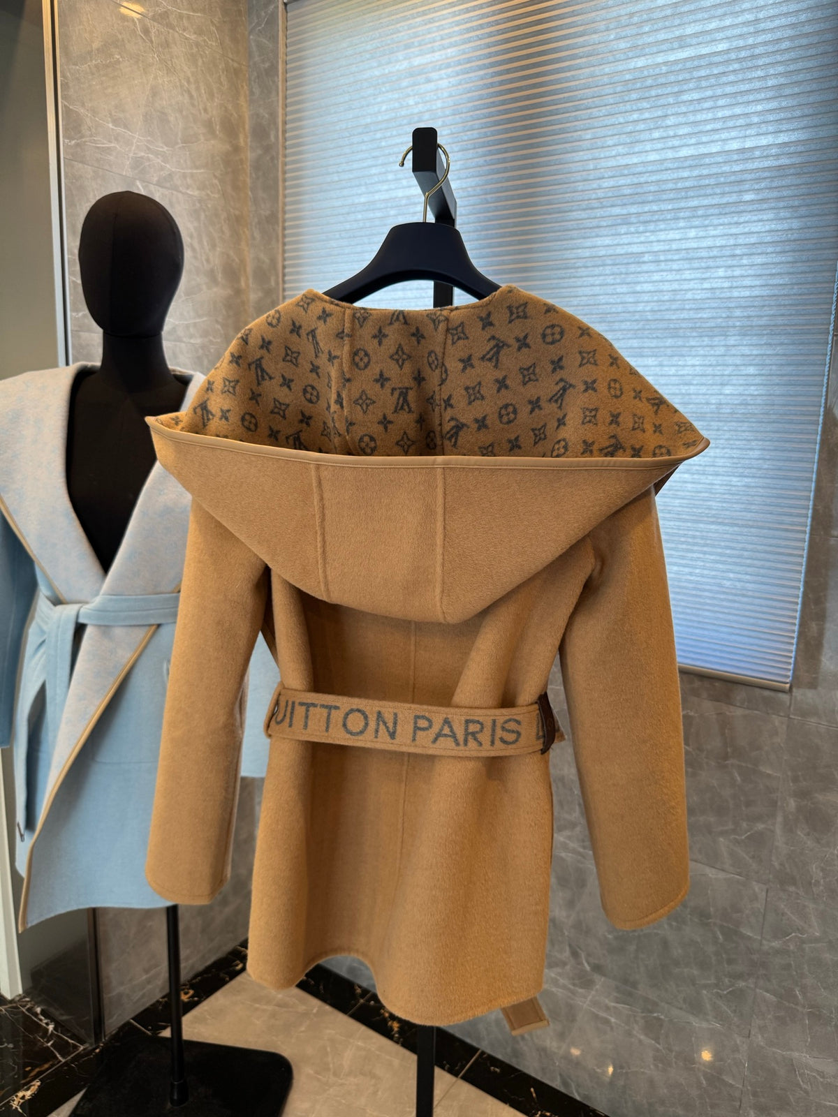 Chaqueta Louis Vuitton - Estilo 18 CALIDAD ORIGINAL