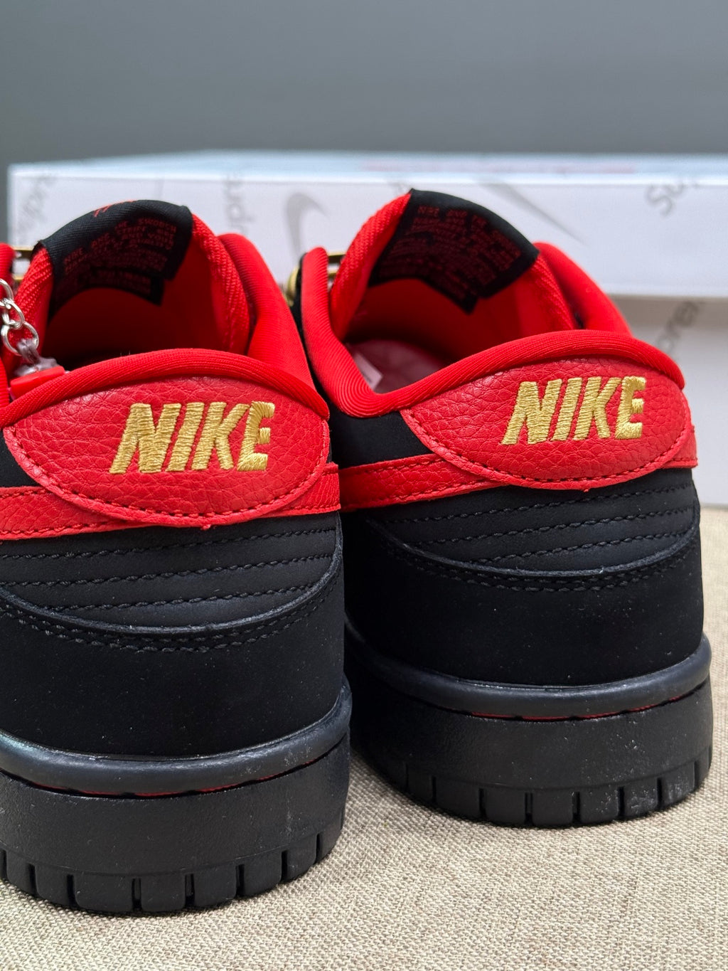 Nike Dunk Low x Supreme