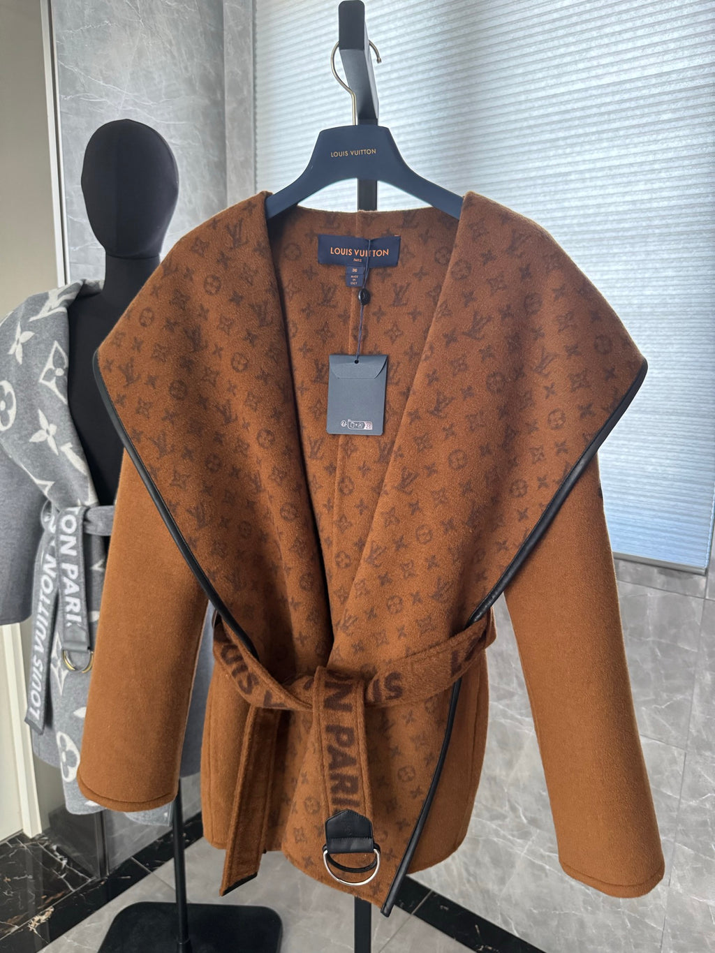Chaqueta Louis Vuitton - Estilo 16 CALIDAD ORIGINAL