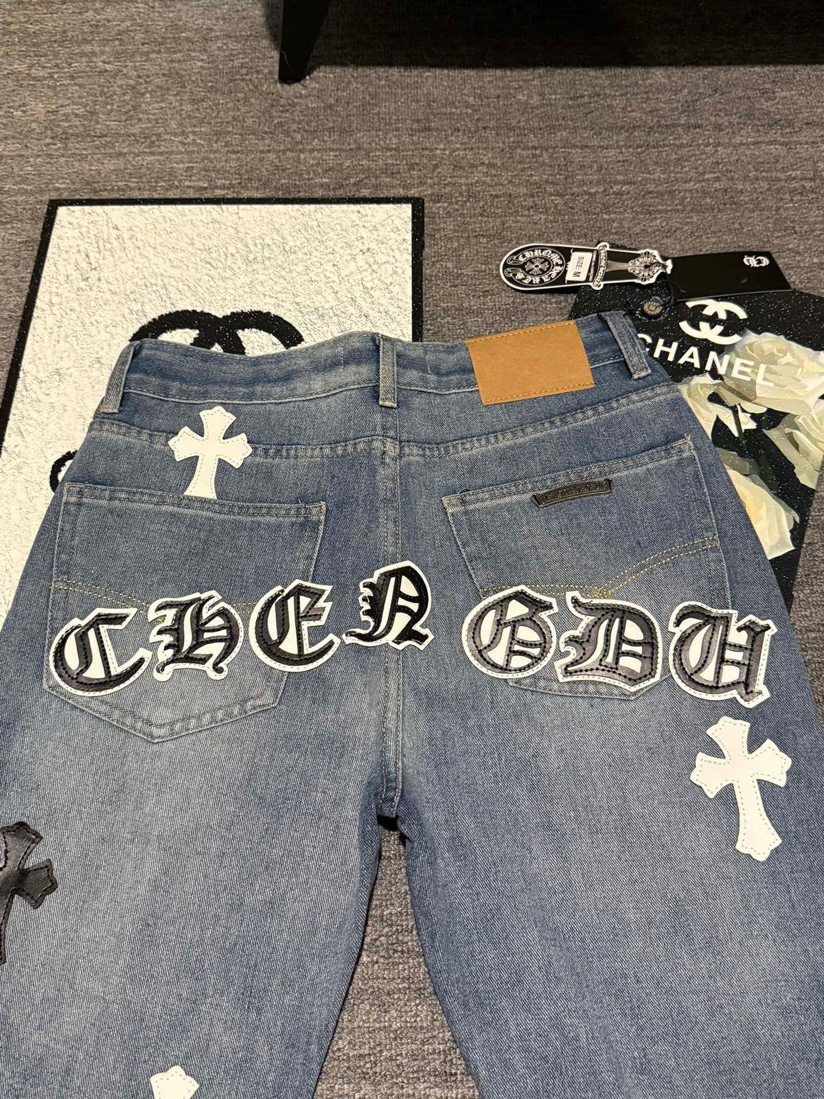 Pantalón Chrome Hearts & CH City edición limitada sánscrito cruz Appliqué patchwork jeans - Estilo D CALIDAD ORIGINAL