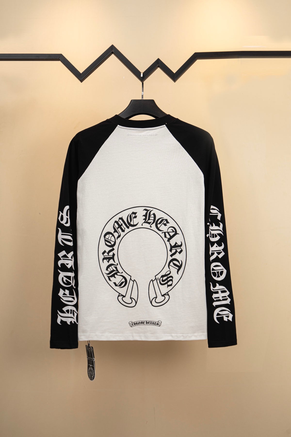 Polera Manga Larga Chrome Hearts negro y blanco Raglan herradura con letras estampado manga larga polera CALIDAD ORIGINAL