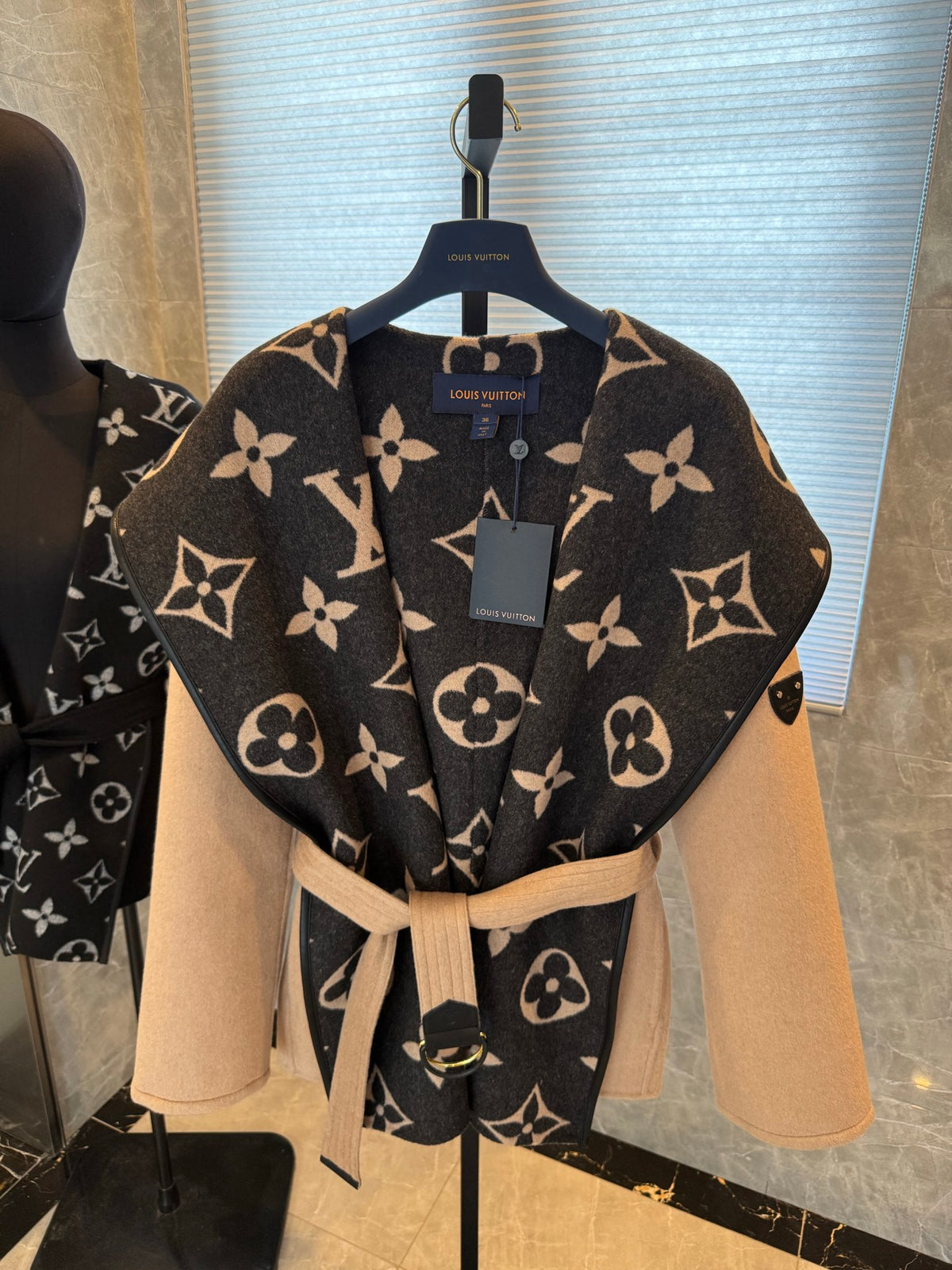 Chaqueta Louis Vuitton - Estilo 27 CALIDAD ORIGINAL