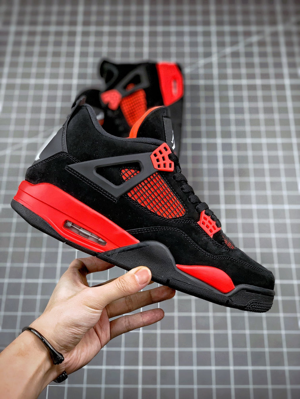 Air Jordan 4 Retro "Red Thunder"