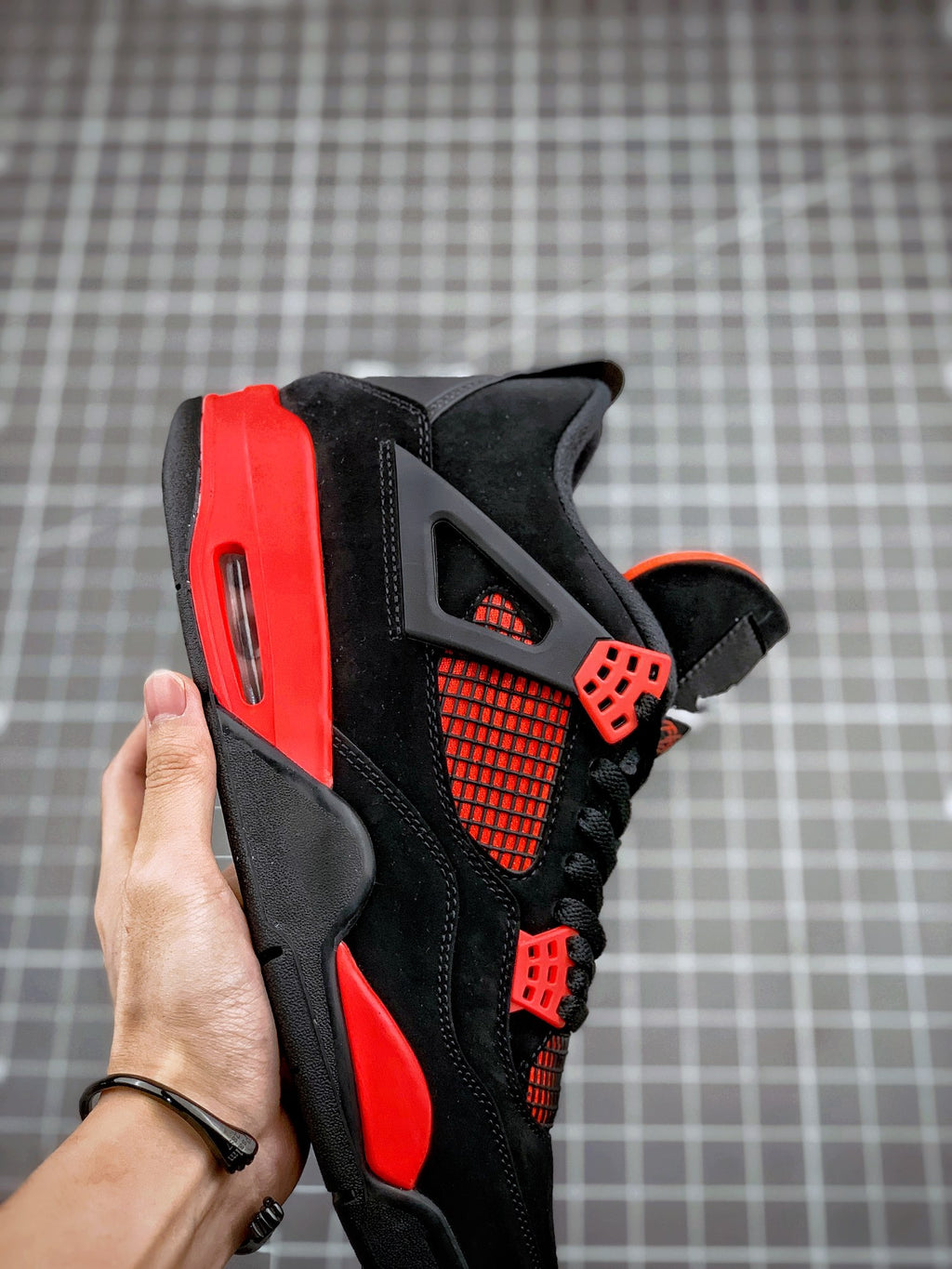 Air Jordan 4 Retro "Red Thunder"