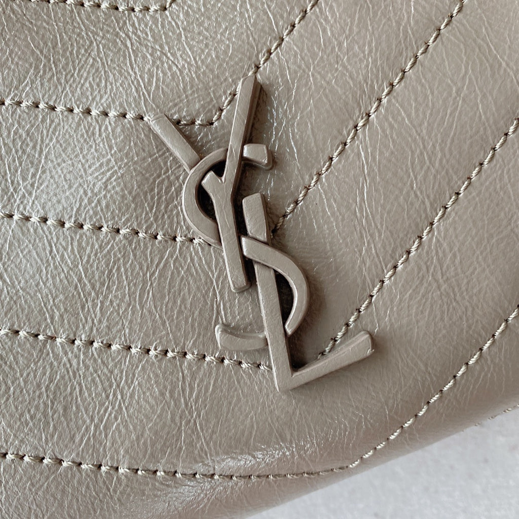 Saint Laurent Niki Shopping Bag – Gris Topo