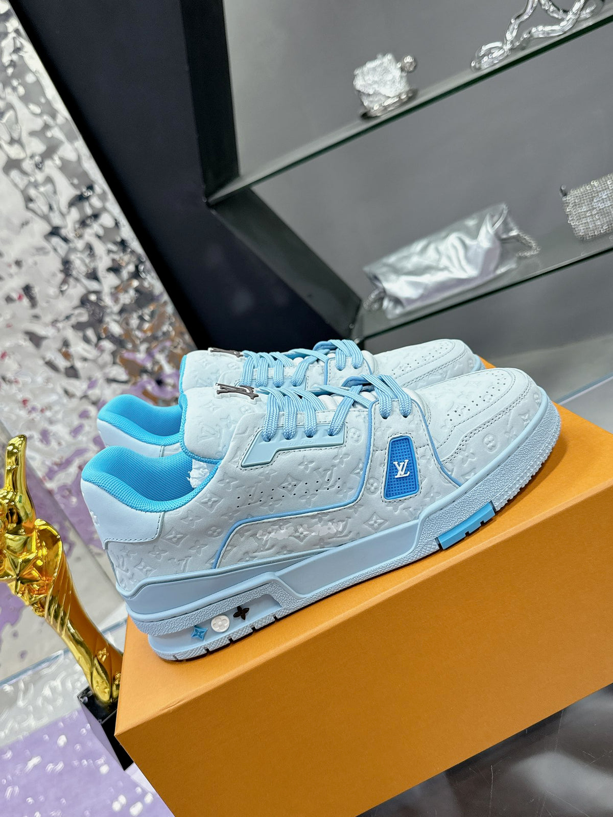 Louis Vuitton Trainer – Celeste Monogram
