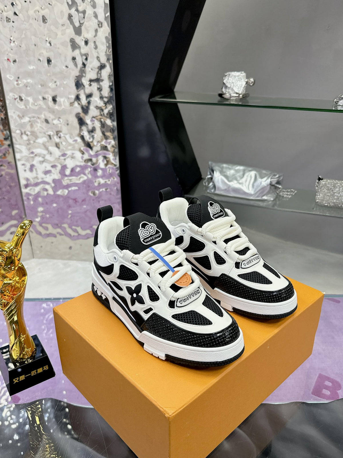 Louis Vuitton LV Skate – Negro/Blanco