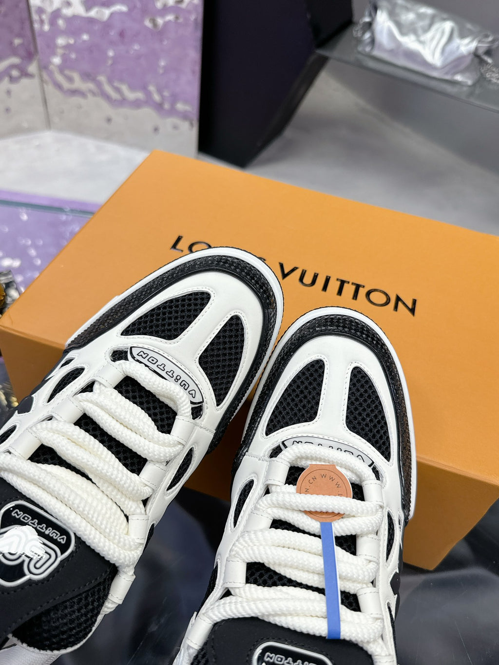 Louis Vuitton LV Skate – Negro/Blanco