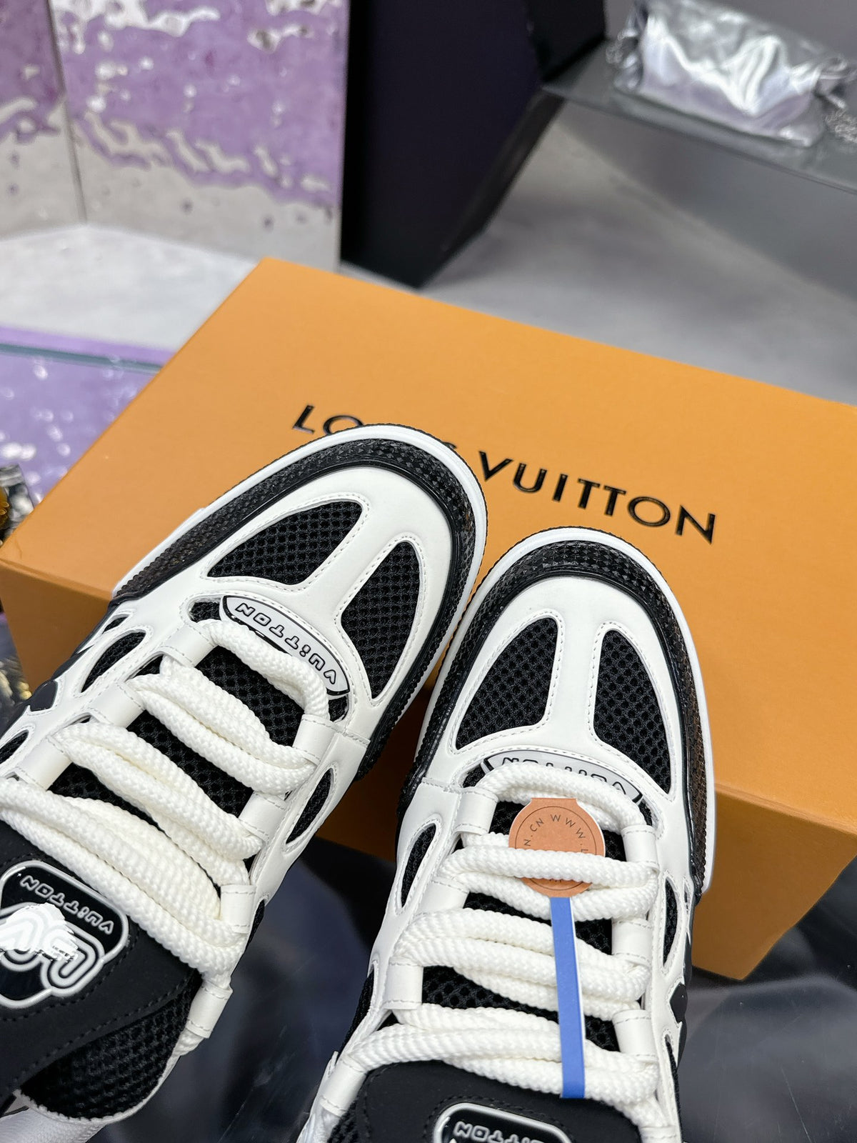 Louis Vuitton LV Skate – Negro/Blanco