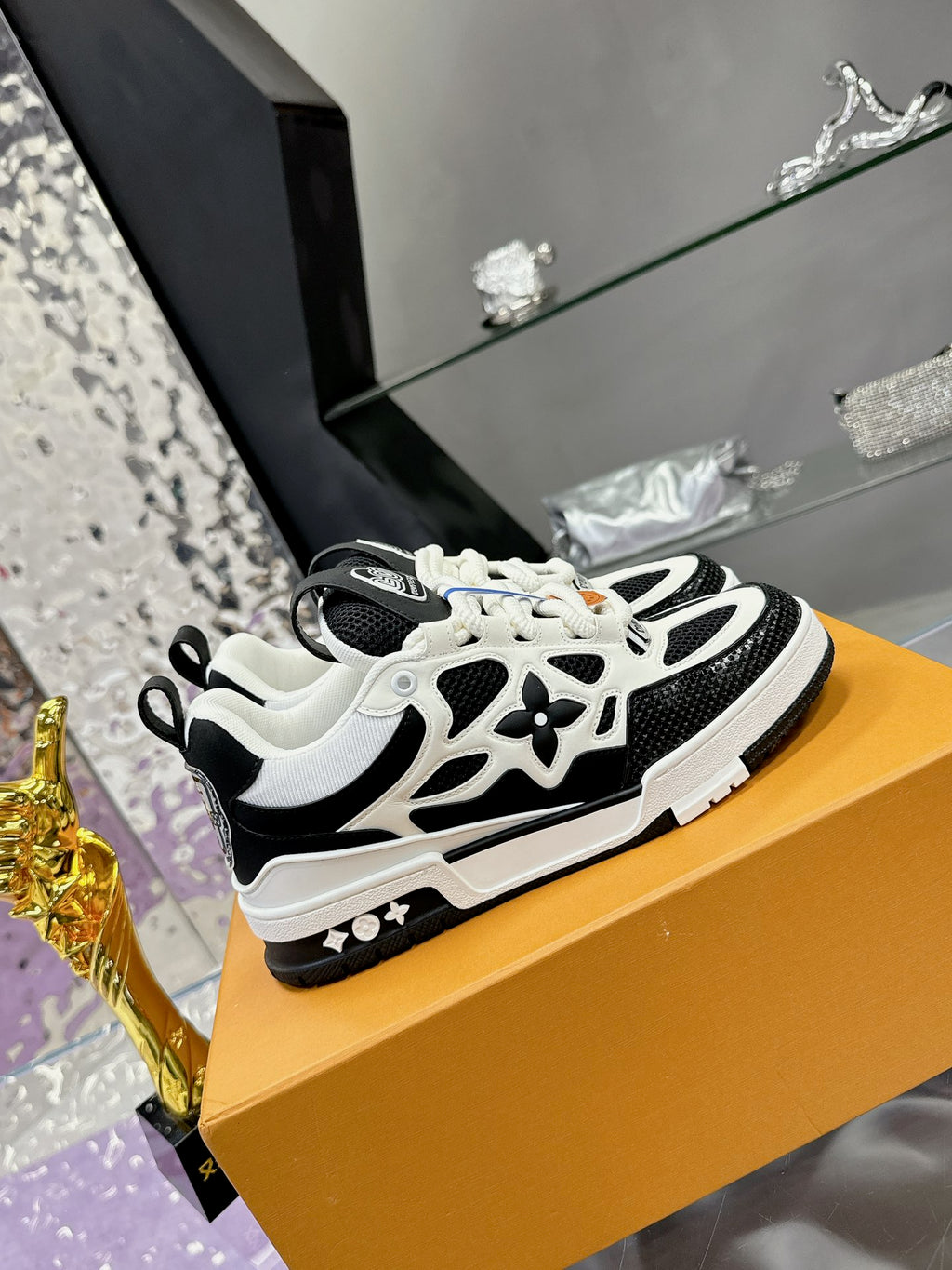 Louis Vuitton LV Skate – Negro/Blanco