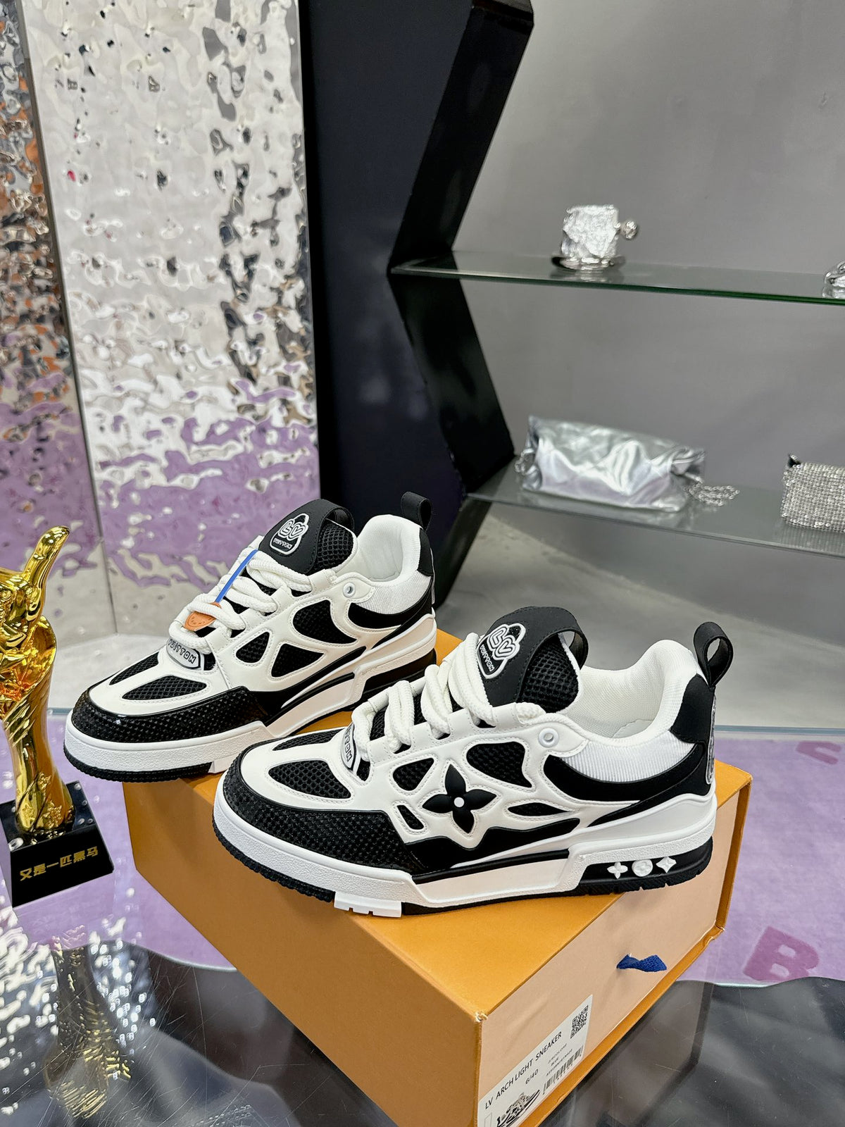 Louis Vuitton LV Skate – Negro/Blanco