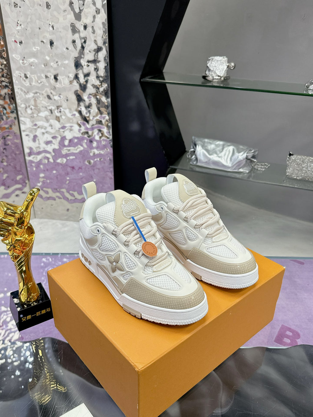 Louis Vuitton LV Skate – Beige/Blanco