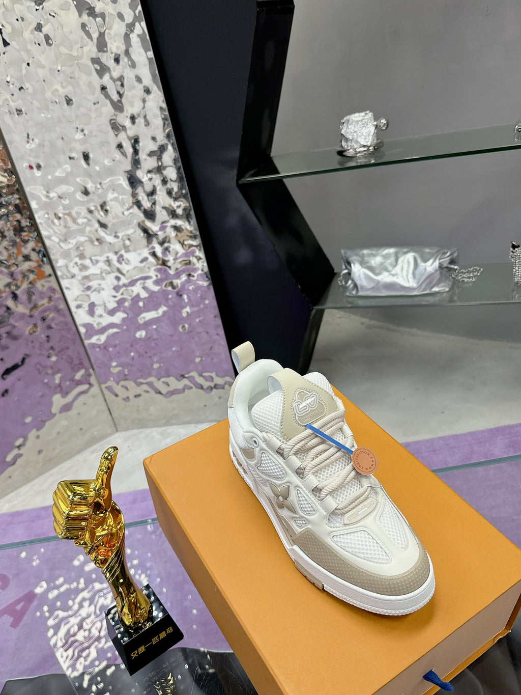 Louis Vuitton LV Skate – Beige/Blanco