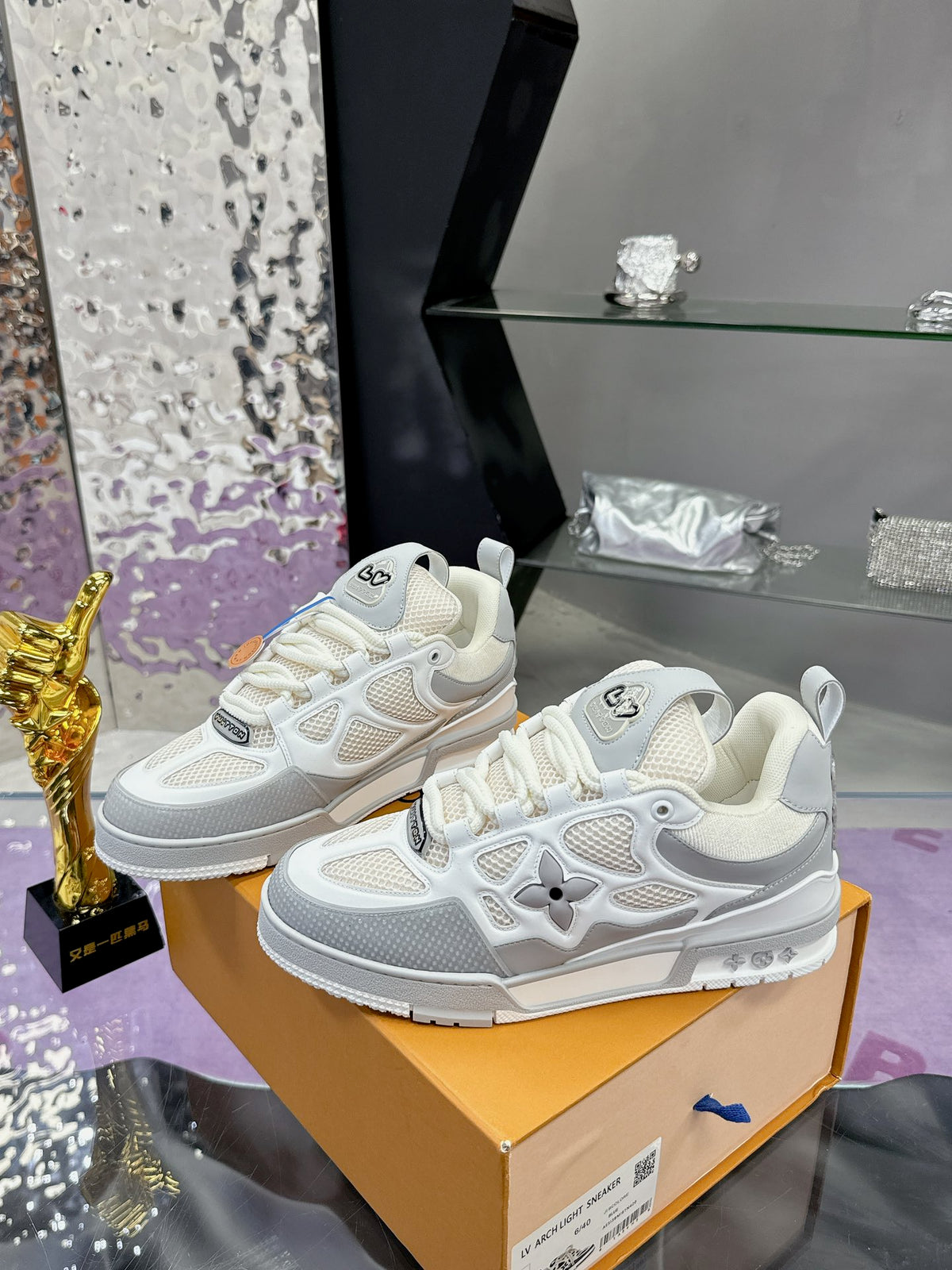 Louis Vuitton LV Skate – Gris/Blanco