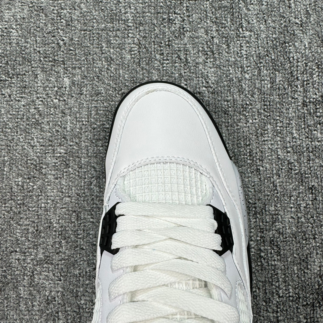 Air Jordan 4