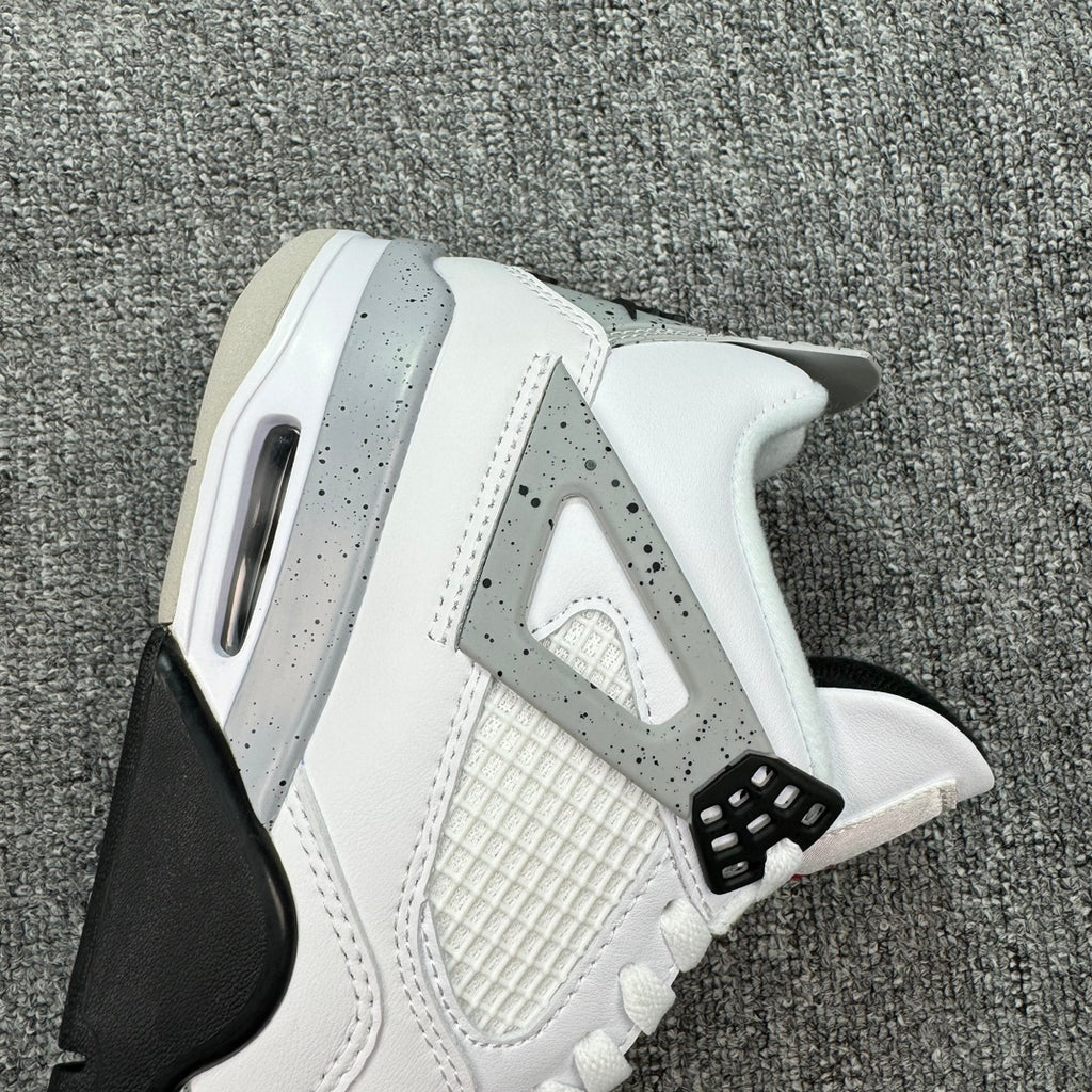 Air Jordan 4