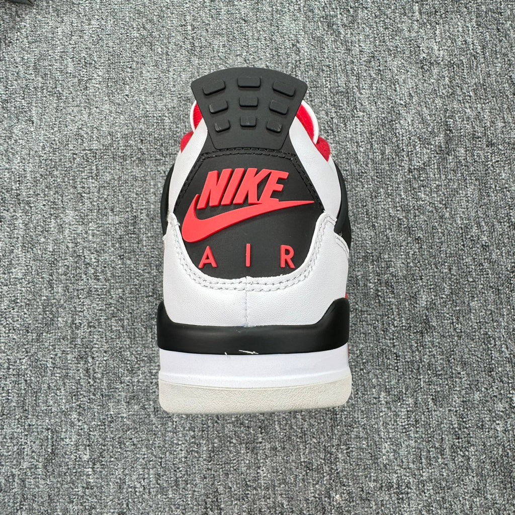 Air Jordan 4